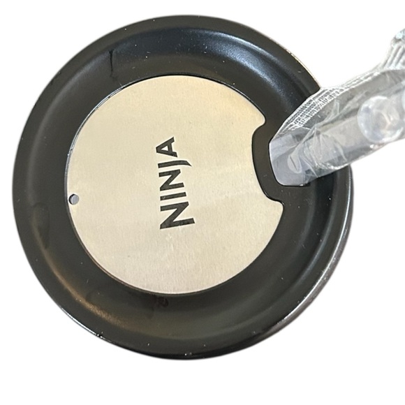 Ninja Insulated Clear Tumbler with Black Lid and Straw New Without Tags - Picture 2 of 2